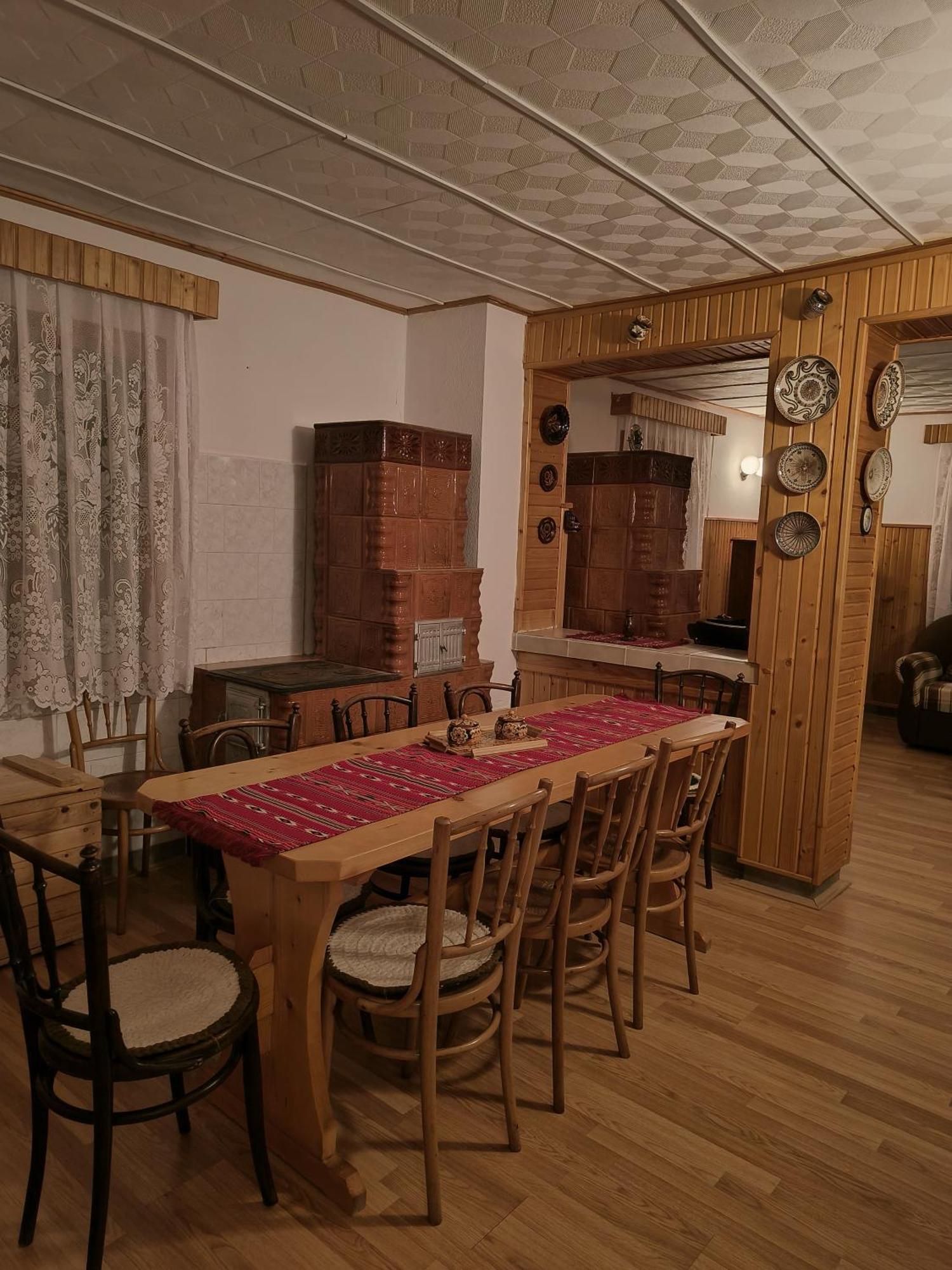 Casa Dintre Meri Пояна Марулуй Екстериор снимка