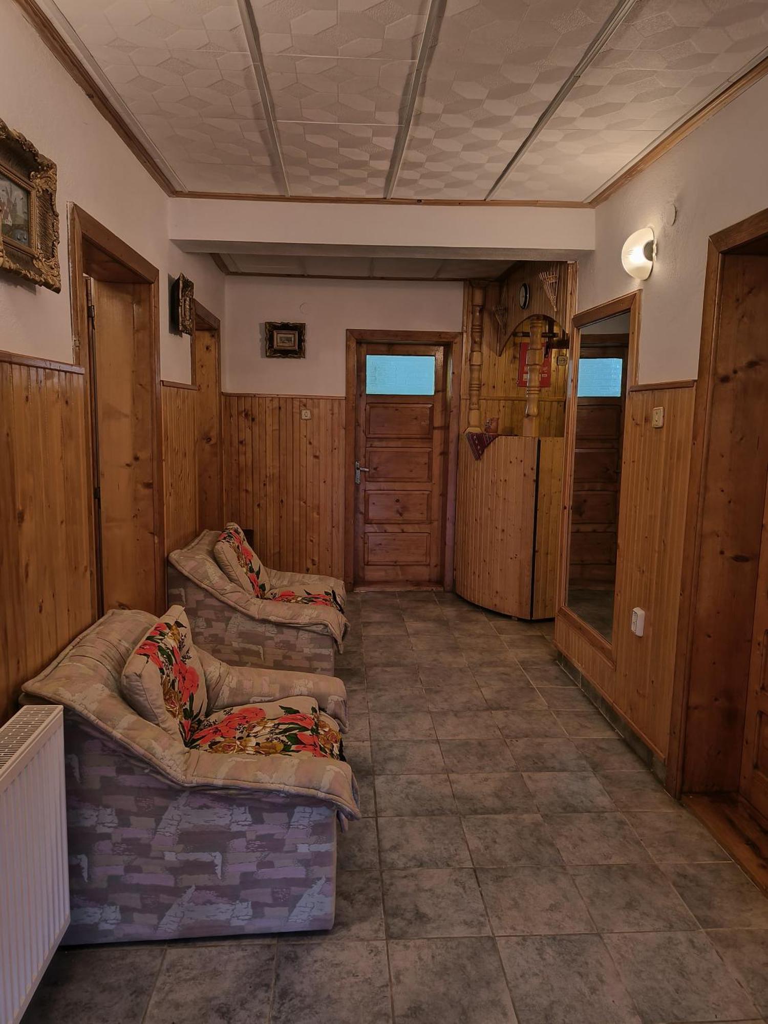 Casa Dintre Meri Пояна Марулуй Екстериор снимка