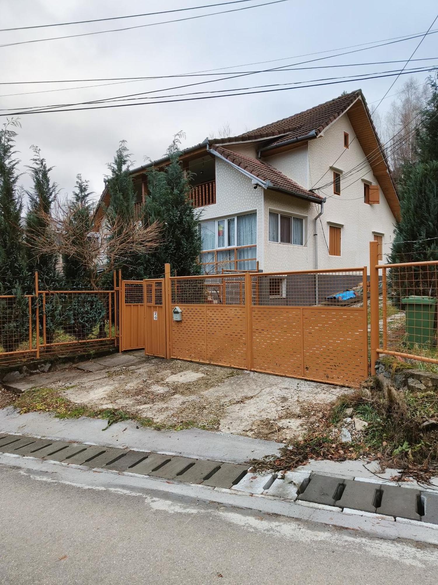 Casa Dintre Meri Пояна Марулуй Екстериор снимка