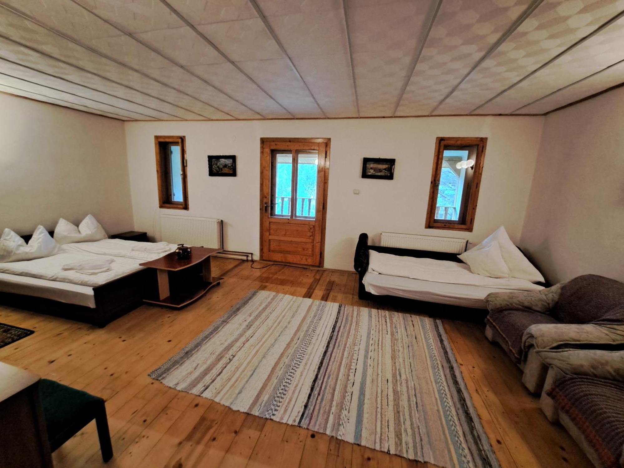 Casa Dintre Meri Пояна Марулуй Екстериор снимка